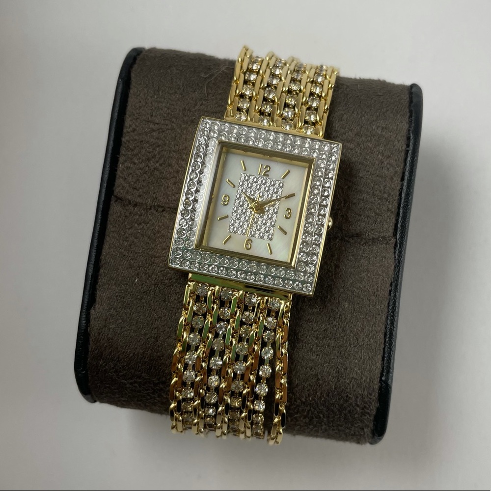 Multiple band and crystal band watch - Picture 5 of 7